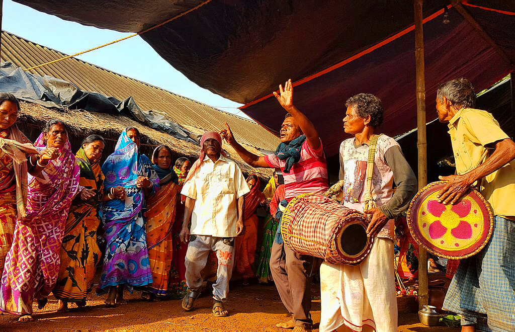 Munda tribal dancers Jharkhand traditional